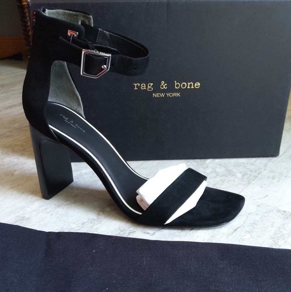 Rag & Bone Ellis Sandal in Black Suede NIB - 7 US/ 37